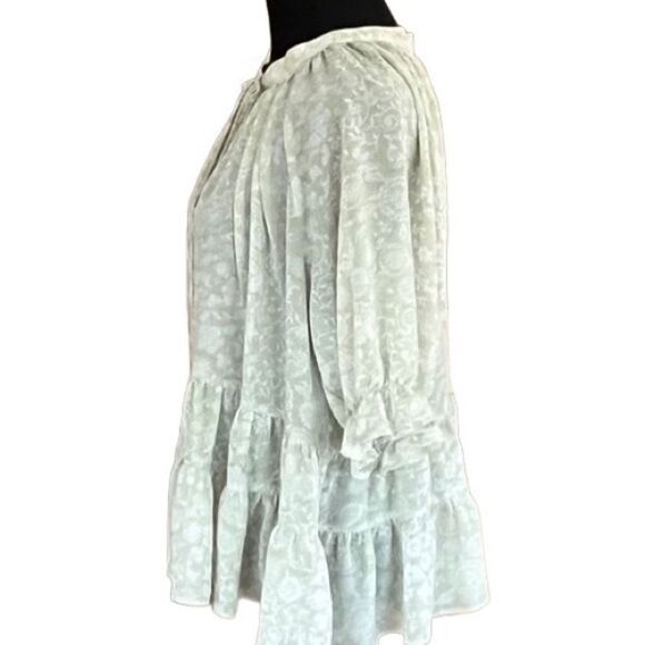 𝅺Forever 21 tiered Sage green patterned top with keyhole front and tie sz 0X - Picture 11 of 11